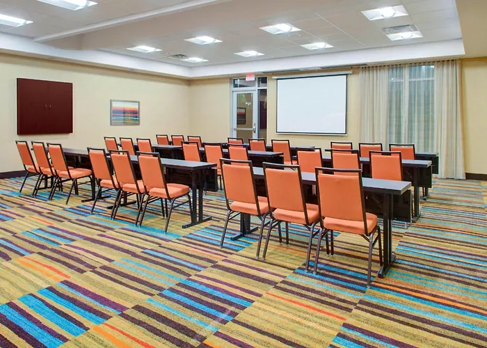 Fairfield Inn & Suites By Marriott Bakersfield North/Airport