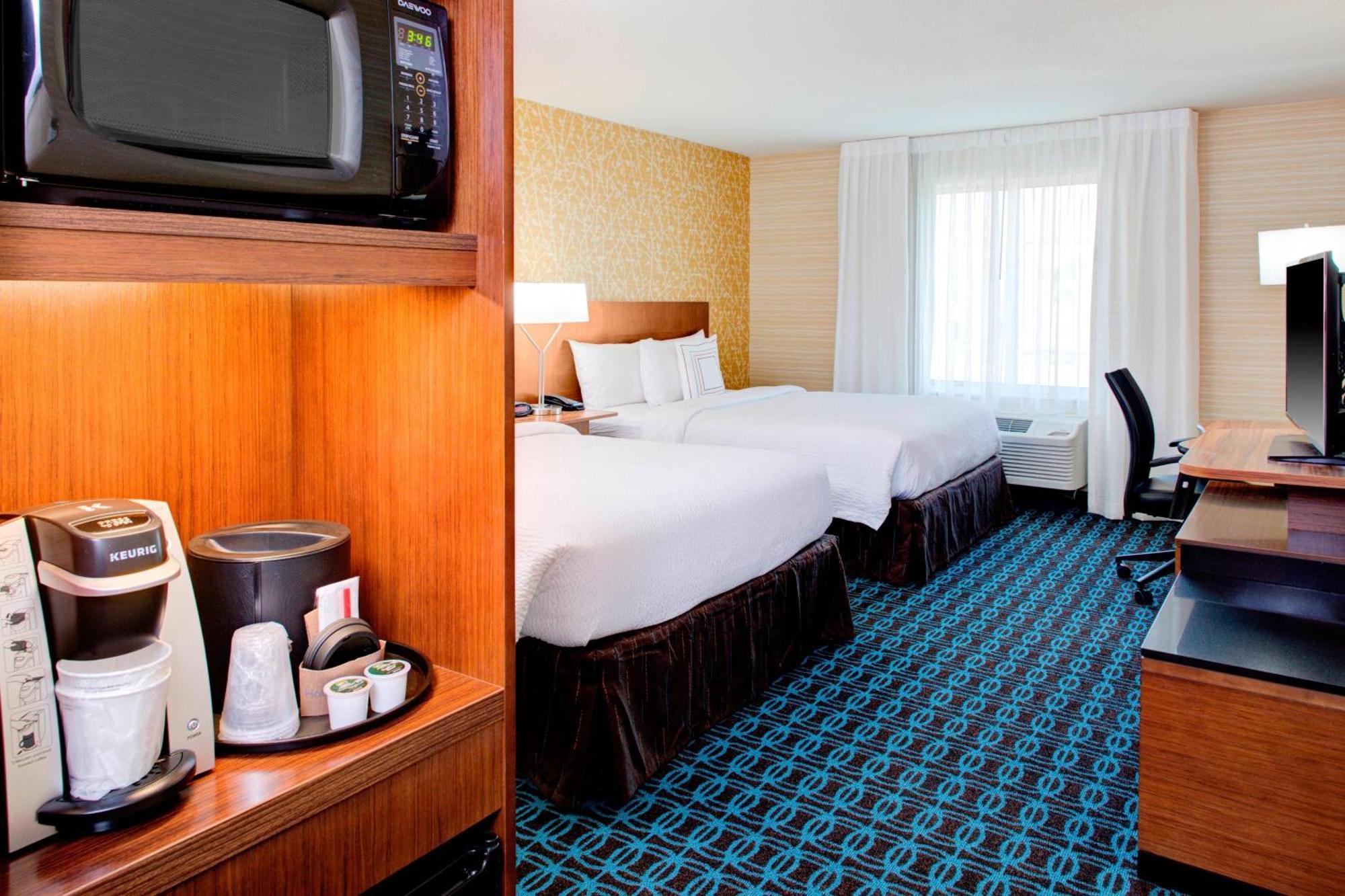 Hotel Fairfield & By Marriott North/airport Bakersfield