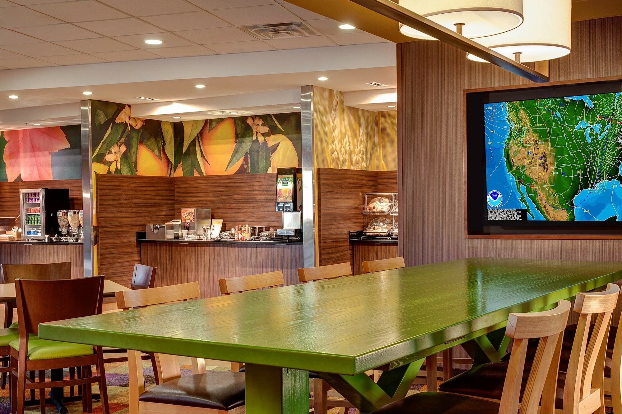Hotel Fairfield & By Marriott North/airport Bakersfield